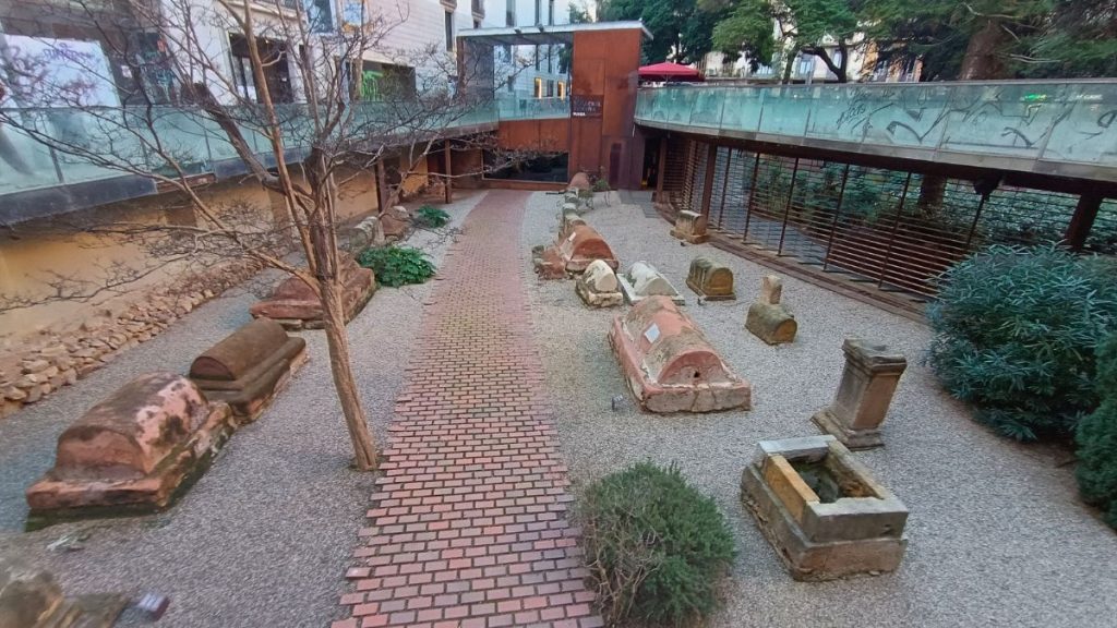 Roman Ruins in Barcelona Header