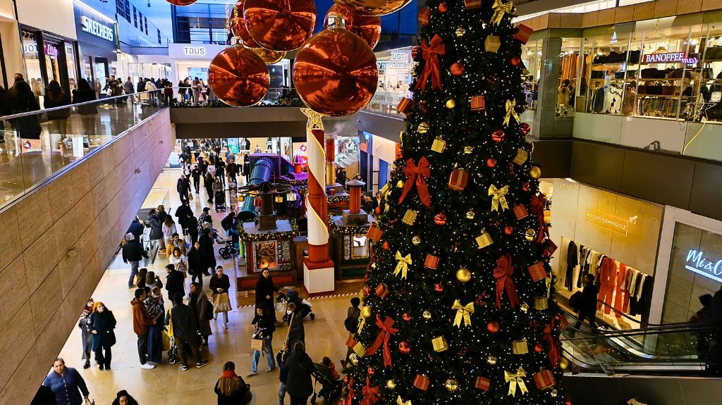 L'illa Diagonal Shopping Center