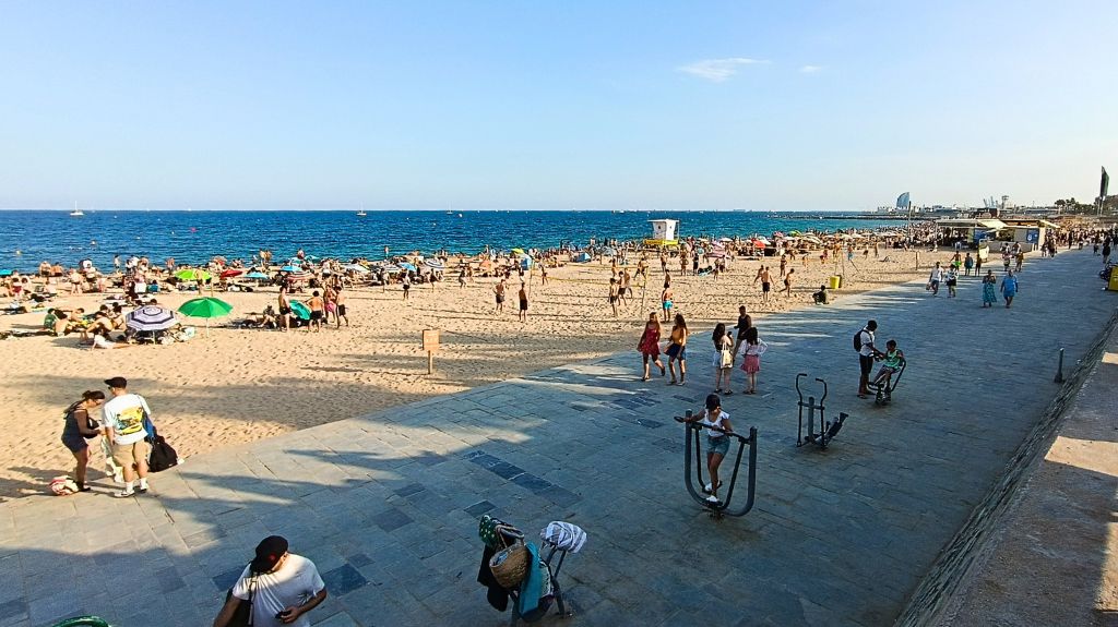 Open-Air Fitness at the Beach in Barcelona