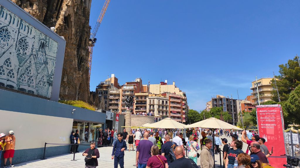 Sagrada Familia's Entrance